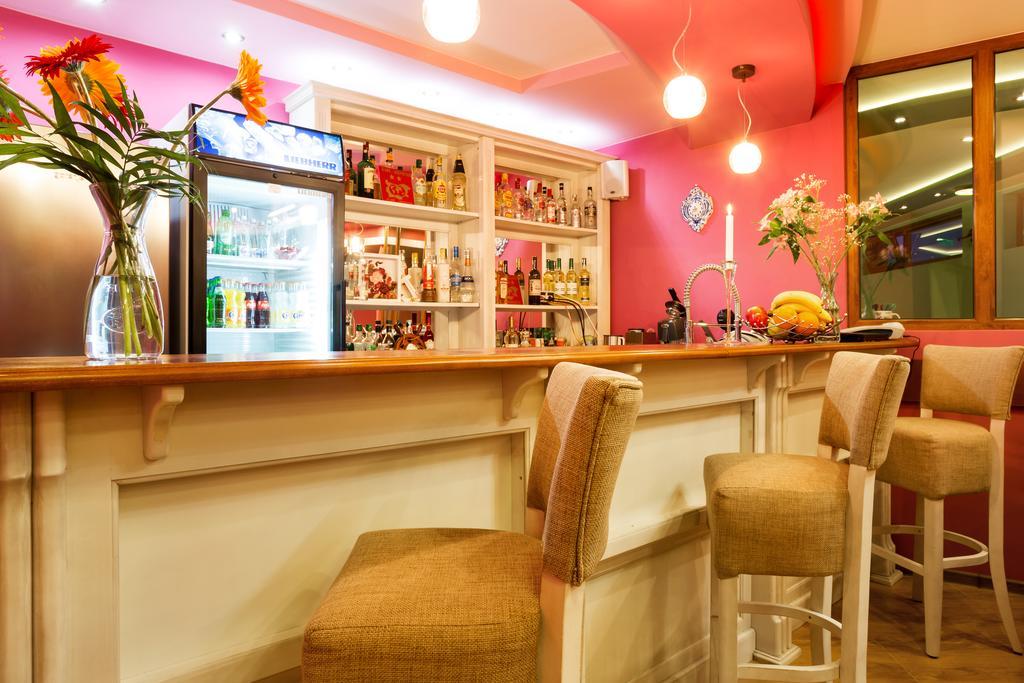普罗斯特公寓酒店 卡瓦尔纳 外观 照片